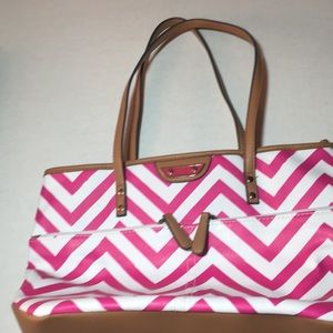 🆑 NWOT Stylish Handbag 👜🛍💕